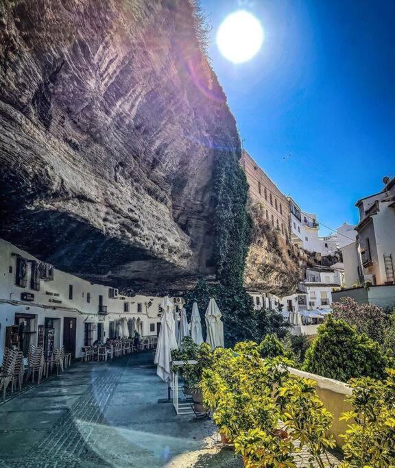 Casa Cueva La Luna Setenil De Las Bodegas Exteriör bild